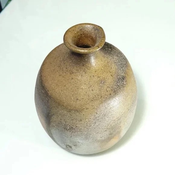 Japanese Bizen Ware Sake Vessel Tokkuri - Picture 3 of 9